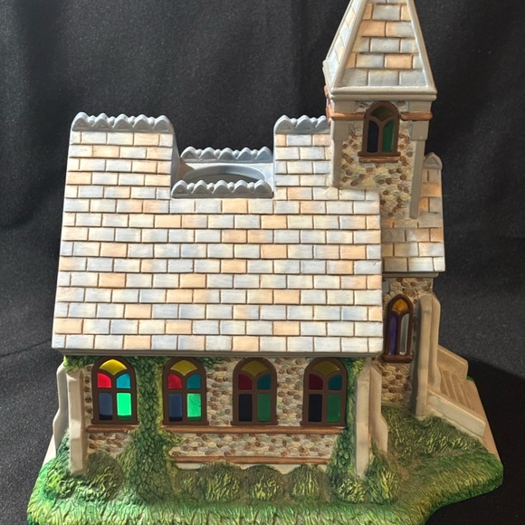 Partylite Olde World Village #2 Church Tealight Candle House Stained Glass - Picture 3 of 7